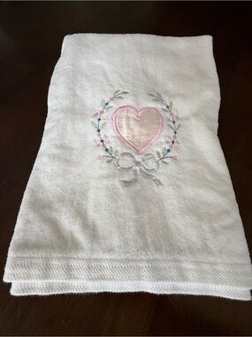 Vintage Saturday Knight Heart Floral Embroidered Bath Towel Cottagecore
